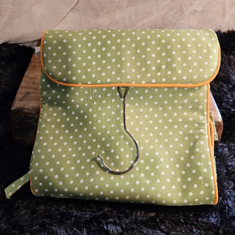 🌹 Once Upon a Rose Hanging Travel Makeup Bag